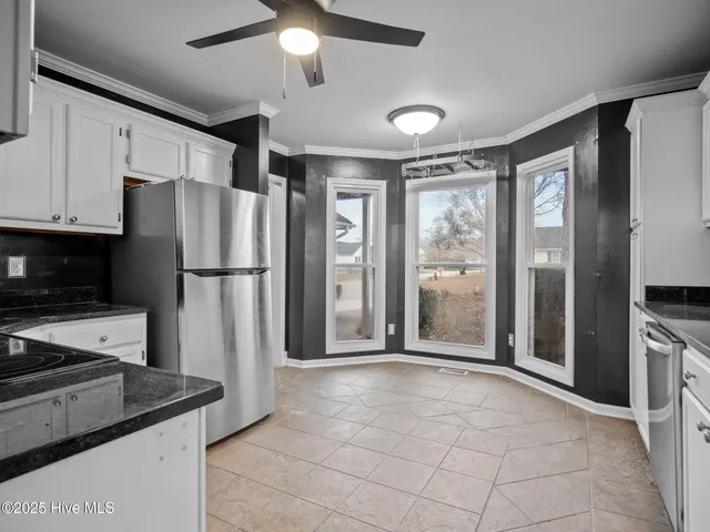 $2,100 | 705 Riva Ridge Road, Sneads Ferry, NC 28460