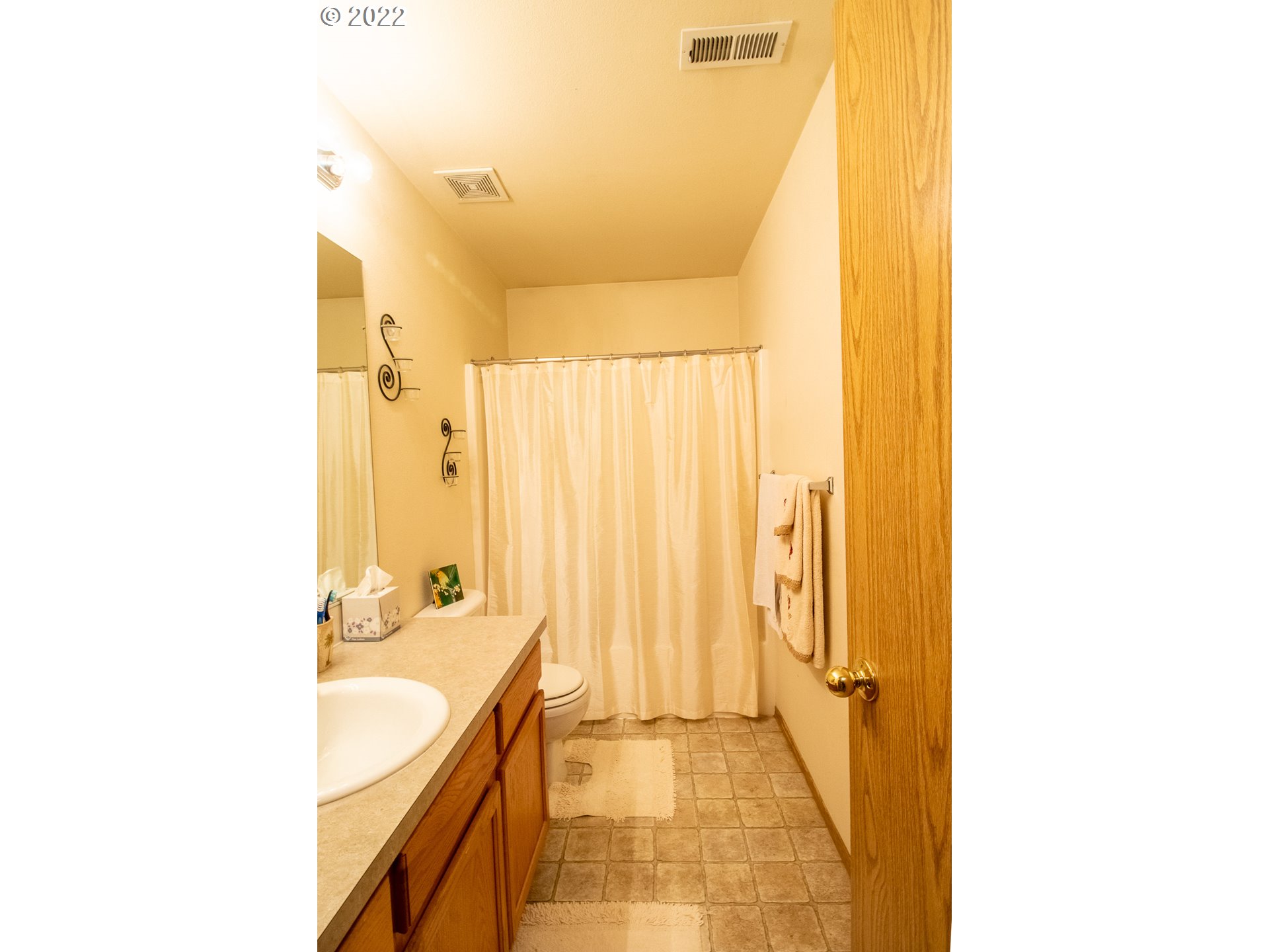 815 Northeast Faloma Road Portland, OR 97211 - Photo 24 of 32 Gallery Image 24