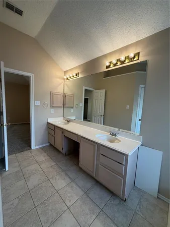 $2,395 | 706 Willow Oak Drive, Allen, TX 75002