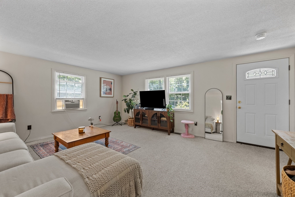 607-609 Flat Hill Road Lunenburg, MA 01462 - Photo 17 of 42