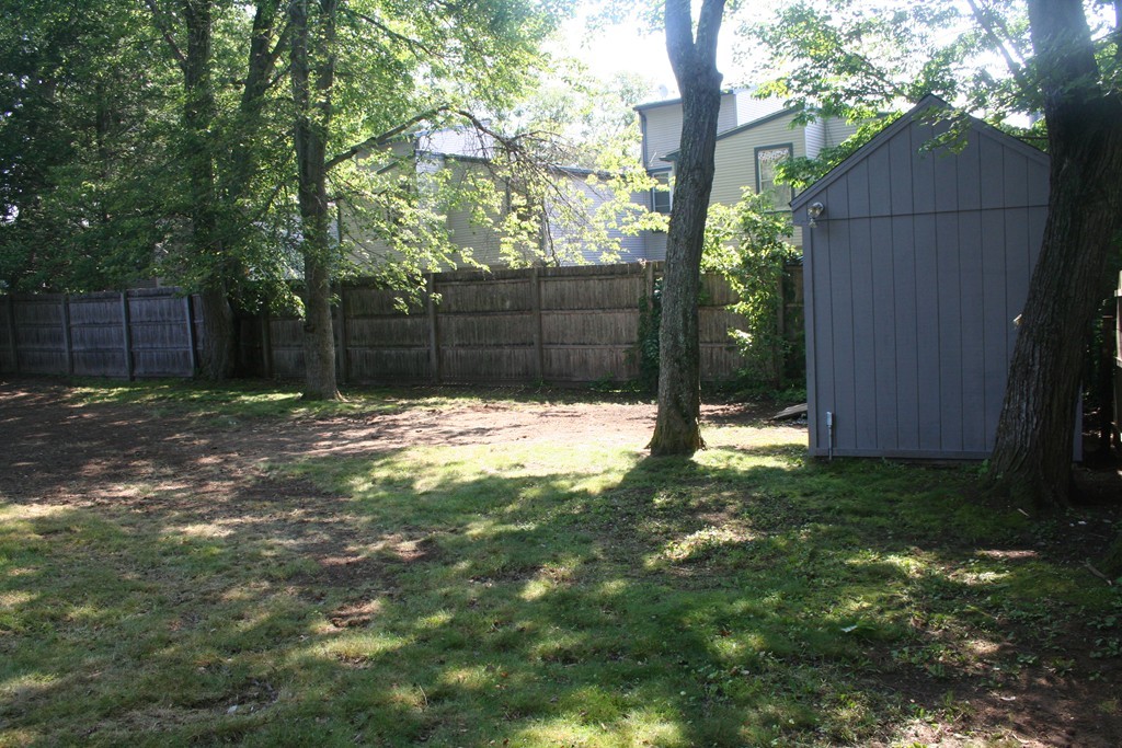 159 Kerry Drive Springfield, MA 01118 - Photo 15 of 24 Gallery Image 15