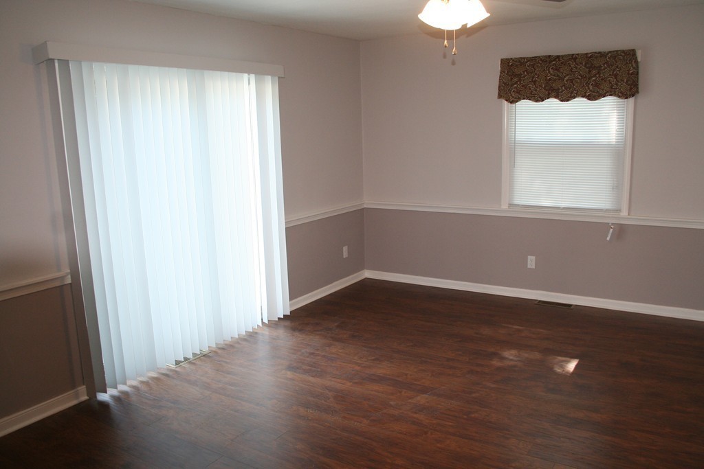 159 Kerry Drive Springfield, MA 01118 - Photo 4 of 24 Gallery Image 4
