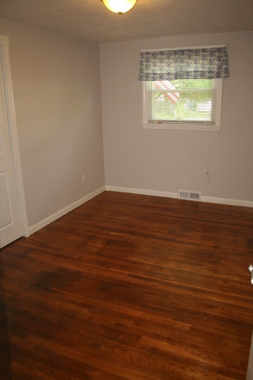 159 Kerry Drive Springfield, MA 01118 - Photo 8 of 24 Gallery Image 8