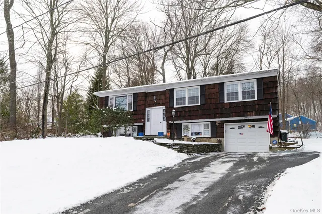 $450,000 | 39 Worthington Drive West, Carmel, NY 10512