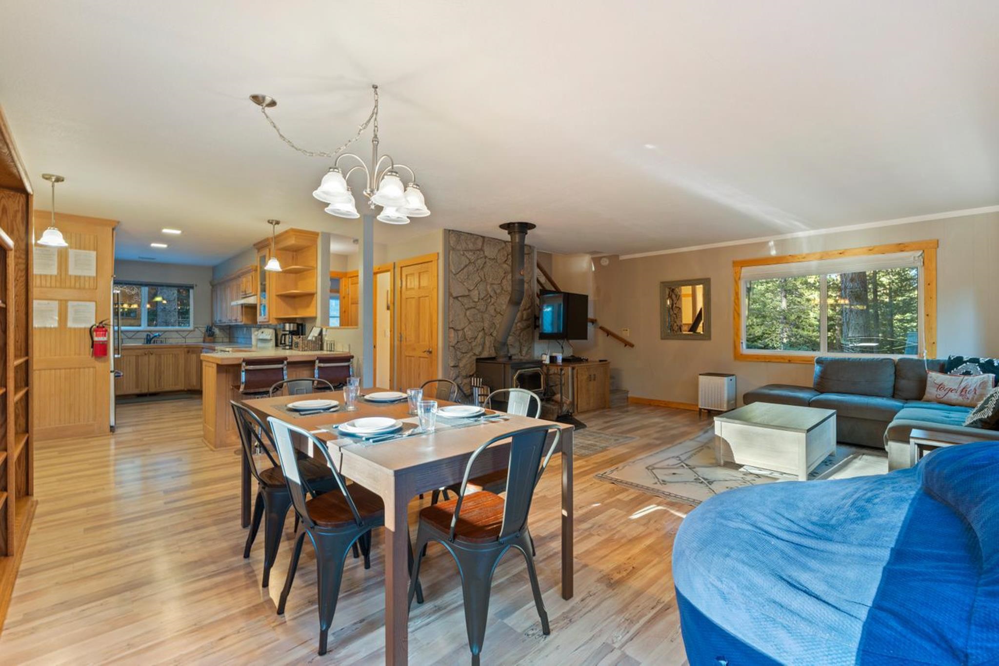 11411 Baden Road Truckee, CA 96161 - Photo 8 of 20 Gallery Image 8