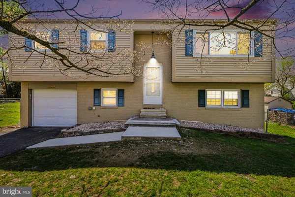 $2,150 | 3912 Brookridge Drive, Mechanicsburg, PA 17050