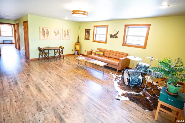 $349,000 | 4636 Kinoka Road, Alma, IL 62807