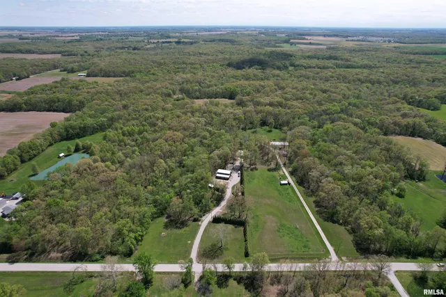 $349,000 | 4636 Kinoka Road, Alma, IL 62807