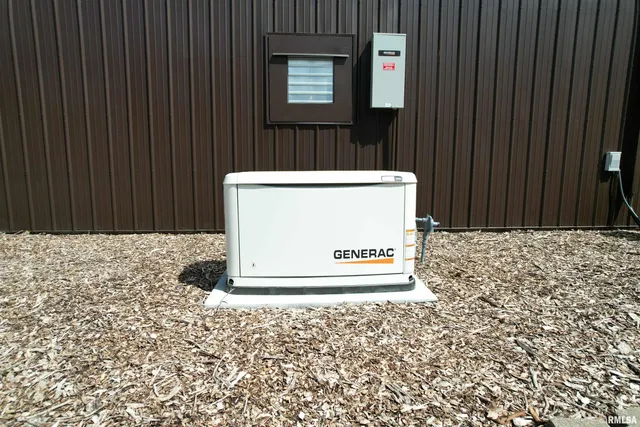 $349,000 | 4636 Kinoka Road, Alma, IL 62807