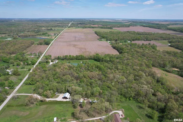 $349,000 | 4636 Kinoka Road, Alma, IL 62807