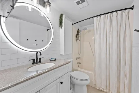 $155,000 | 4611 West North B Street, Unit 232, Tampa, FL 33609