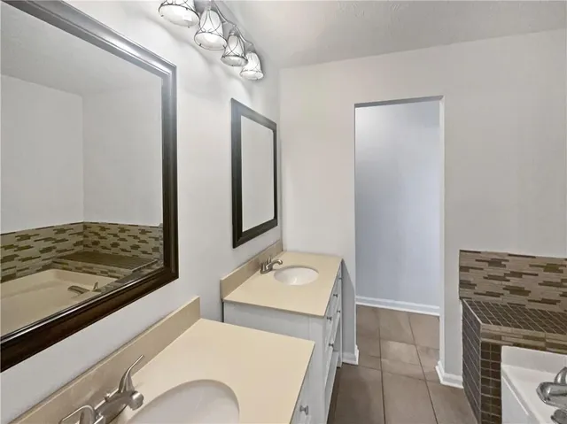 $300,000 | 1168 Granite Lane, Loganville, GA 30052