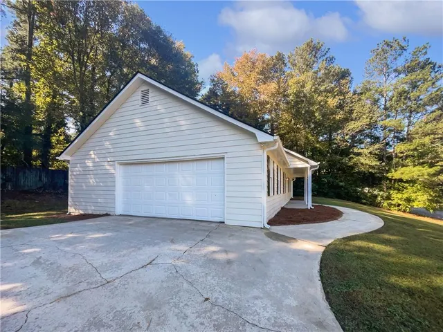 $300,000 | 1168 Granite Lane, Loganville, GA 30052