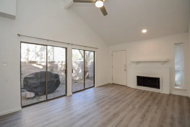 $215,000 | 3206 Windchase Boulevard, Unit 471, Houston, TX 77082