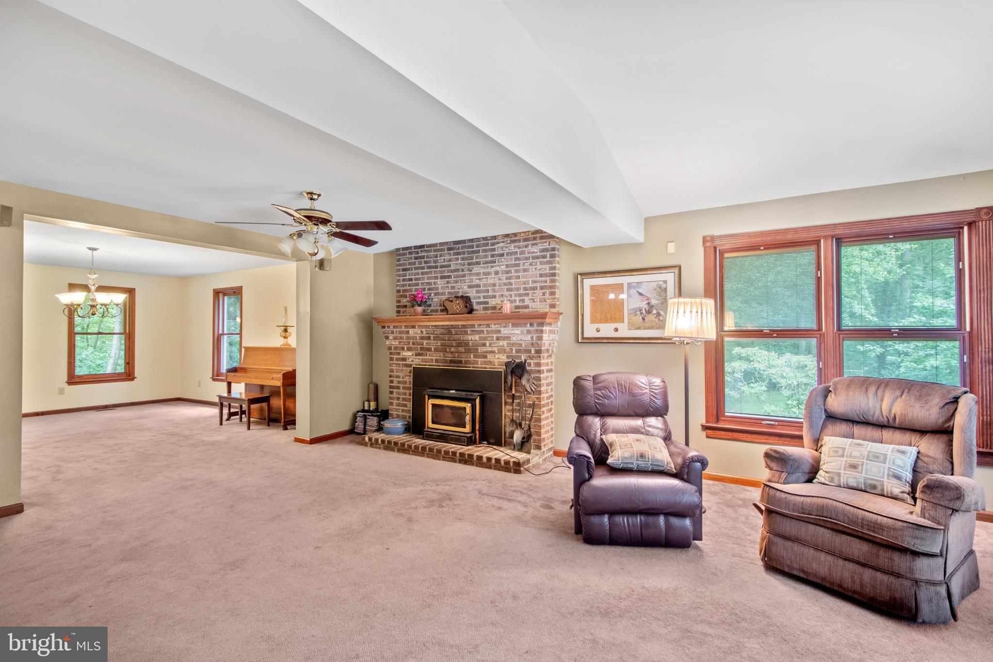 97 Democrat Road Mickleton, NJ 08056 - Photo 19 of 38 Living Room