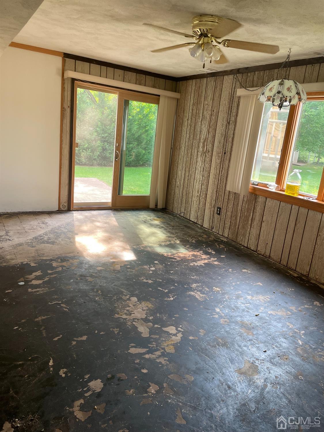 198 Winding Road Iselin, NJ 08830 - Photo 14 of 19 Gallery Image 14