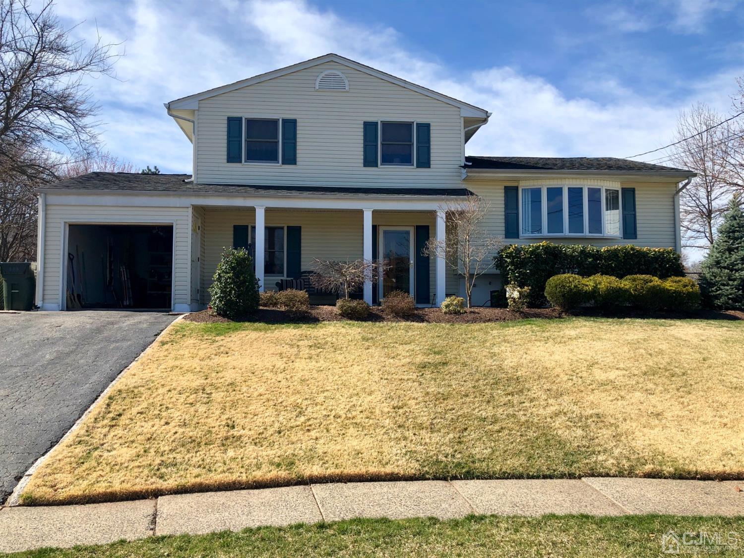 198 Winding Road Iselin, NJ 08830 - Photo 3 of 19 Gallery Image 3