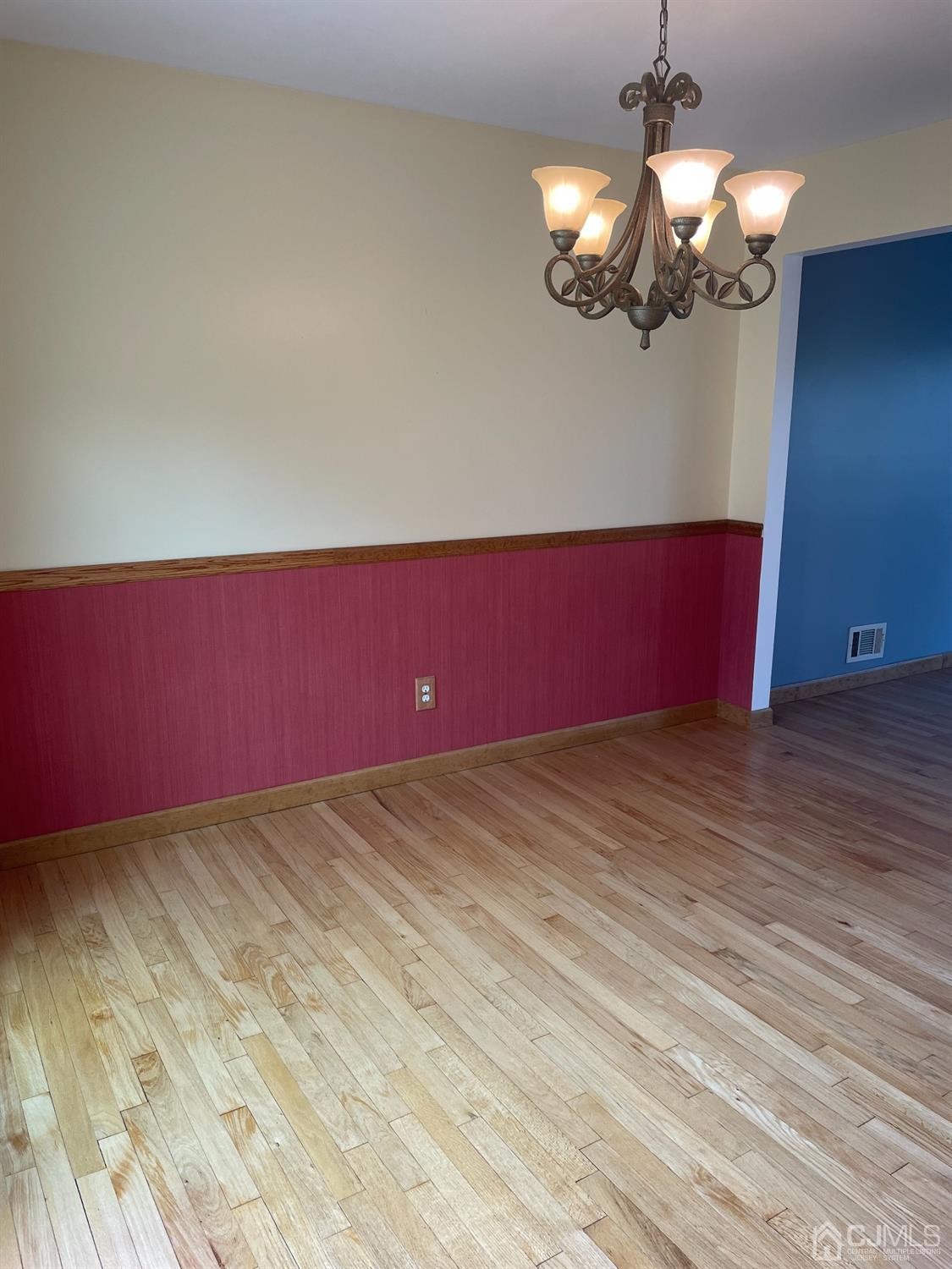 198 Winding Road Iselin, NJ 08830 - Photo 7 of 19 Gallery Image 7