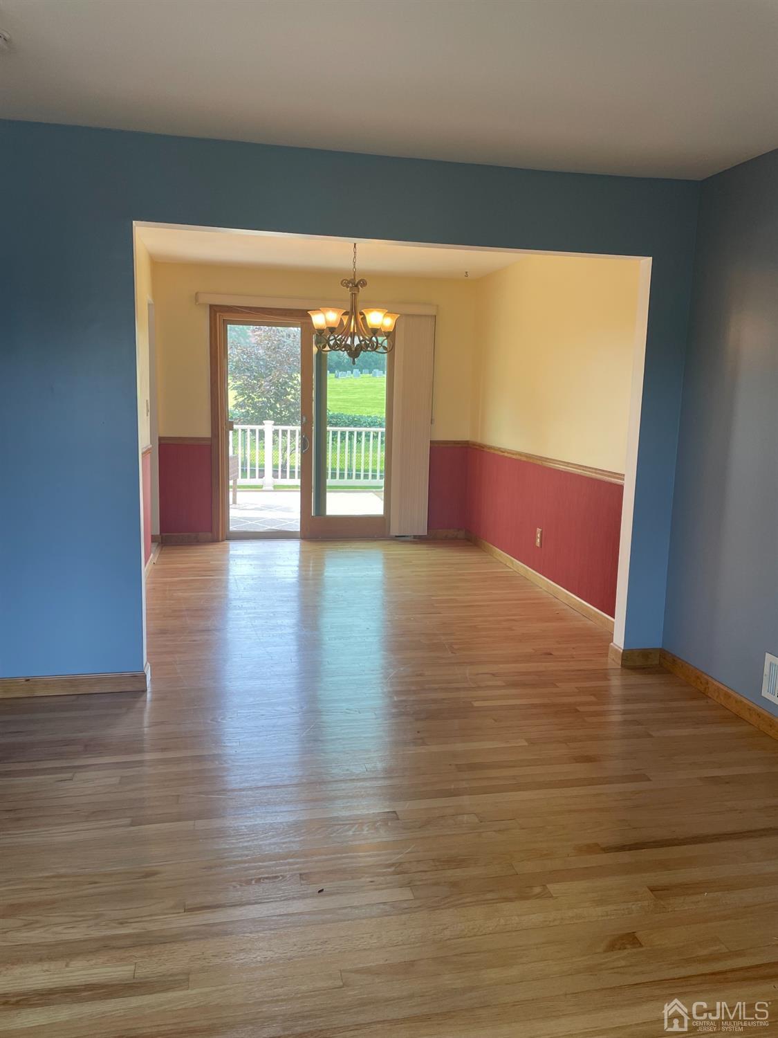 198 Winding Road Iselin, NJ 08830 - Photo 8 of 19 Gallery Image 8
