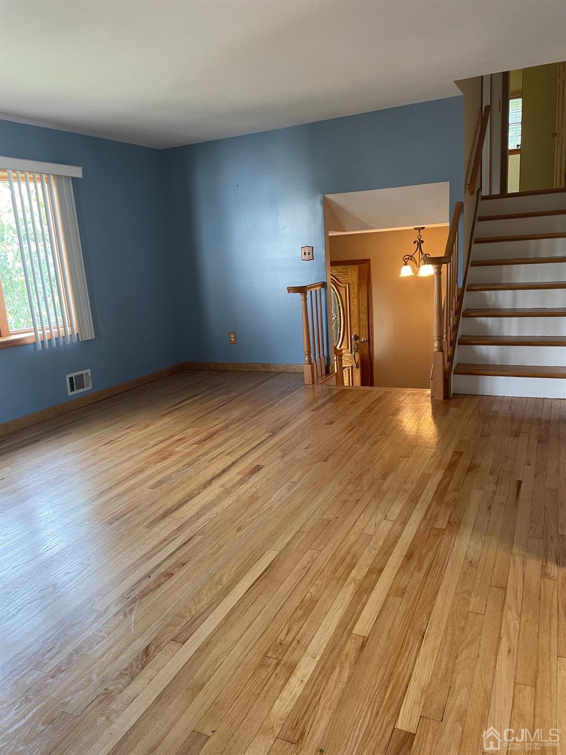 198 Winding Road Iselin, NJ 08830 - Photo 9 of 19 Gallery Image 9