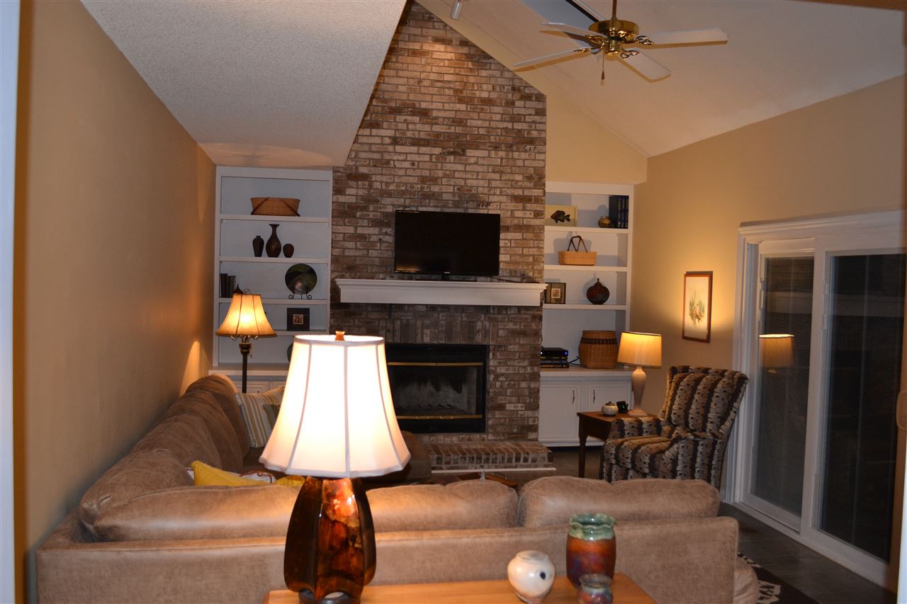 9330 White Shell Drive Fort Wayne, IN 46804 - Photo 9 of 18 Gallery Image 9