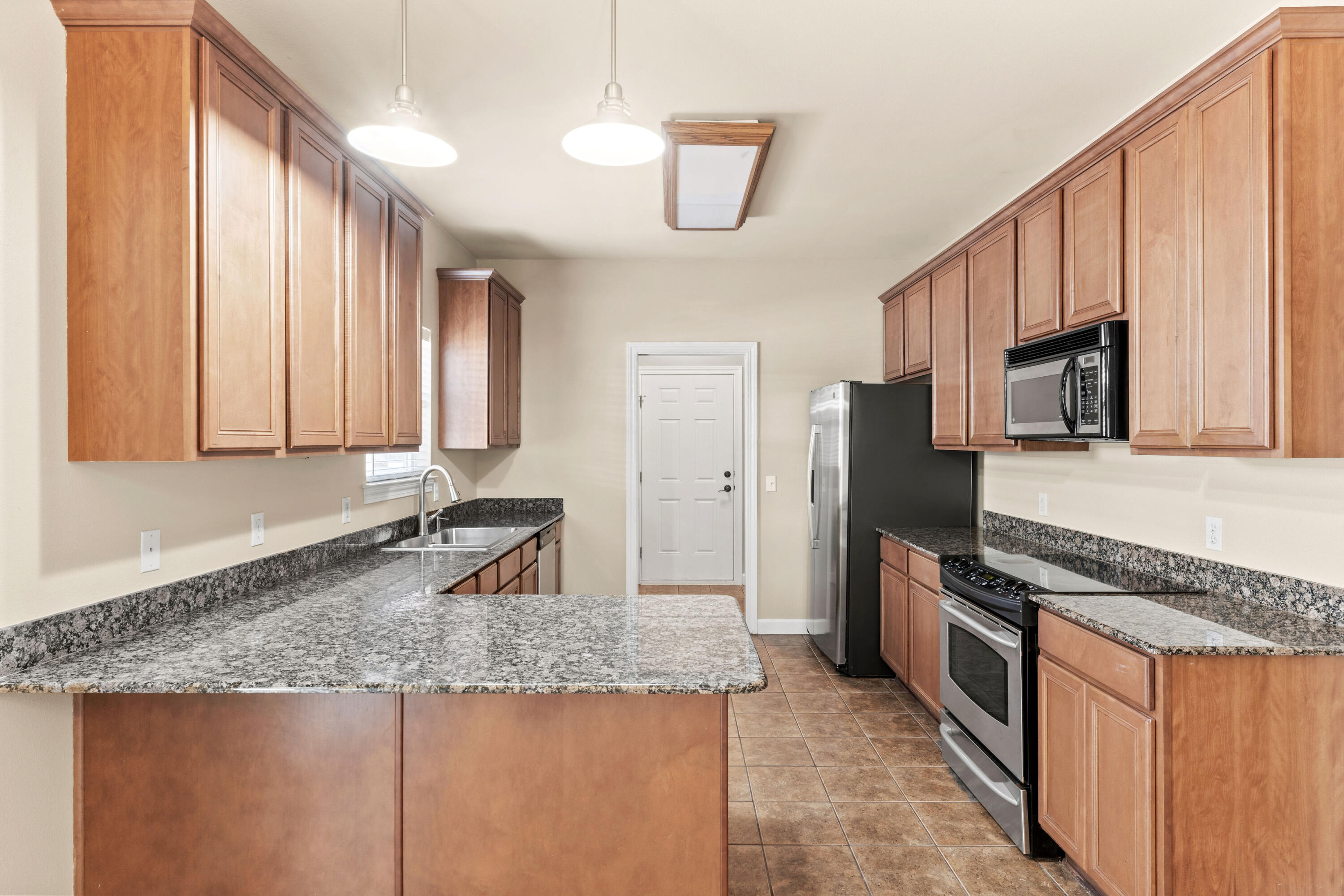 329 Main Street Destin, FL 32541 - Photo 14 of 35 329MainSt_20240930_112