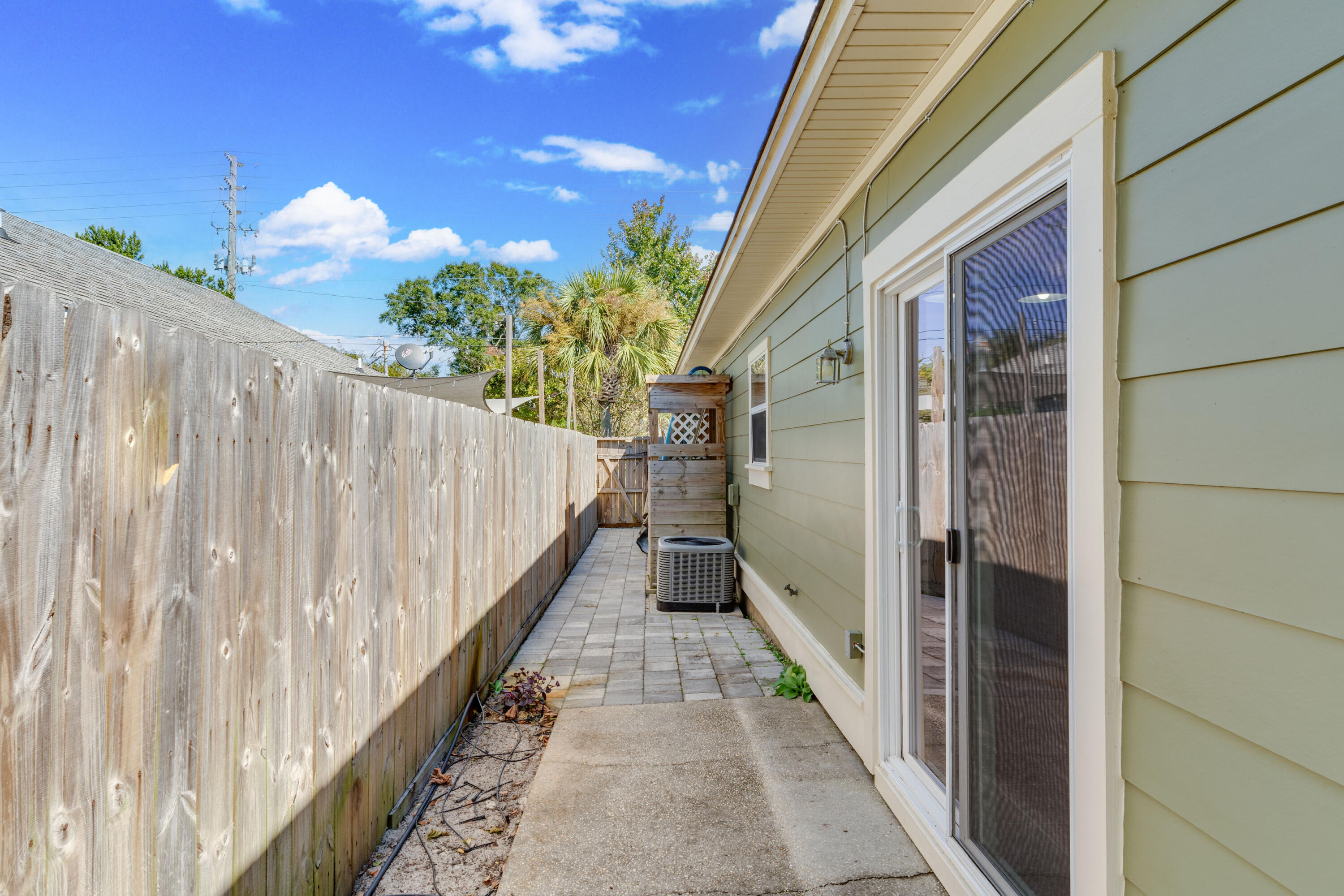 329 Main Street Destin, FL 32541 - Photo 30 of 35 329MainSt_20240930_195enfused-Edit