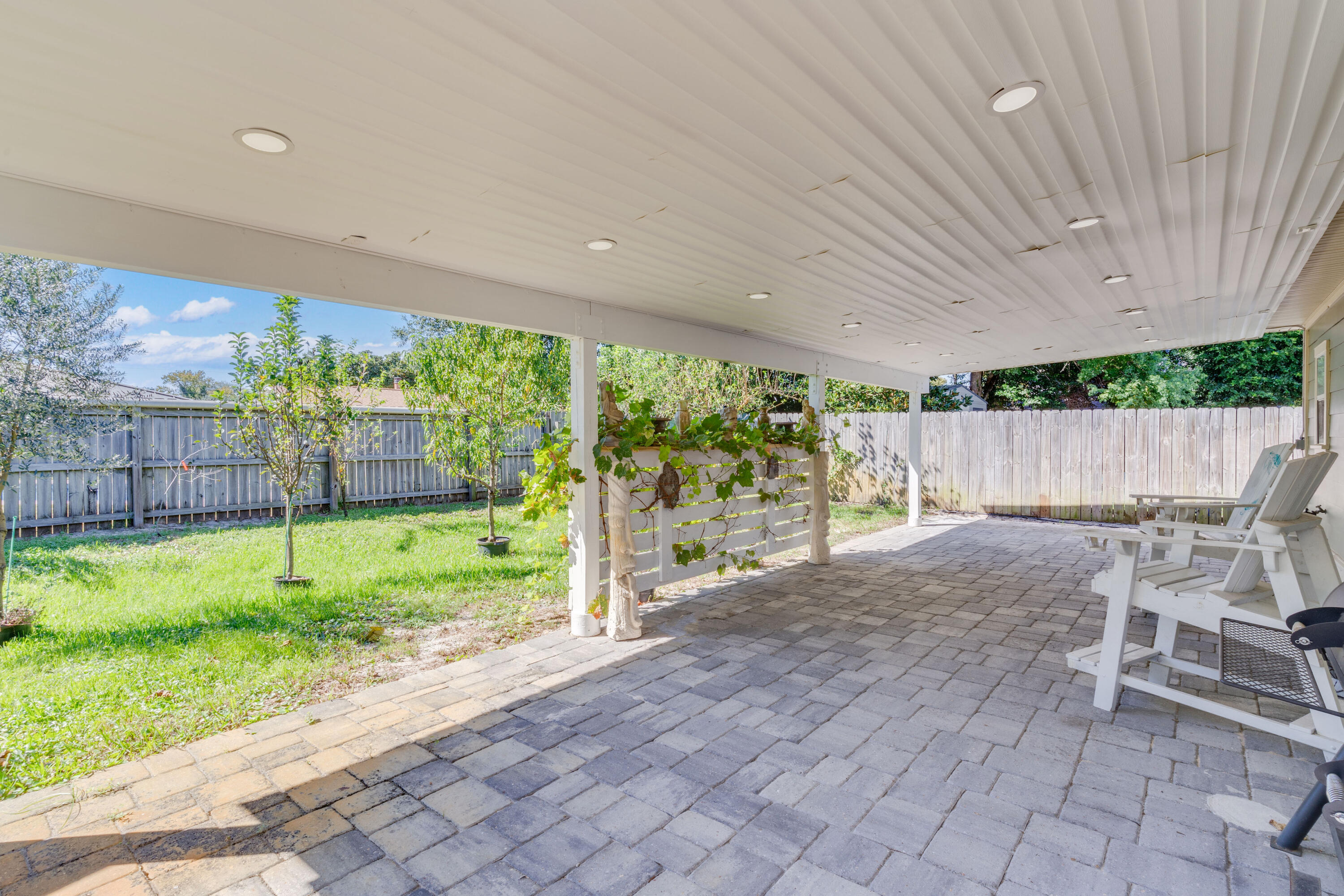 329 Main Street Destin, FL 32541 - Photo 31 of 35 329MainSt_20240930_209enfused-Edit