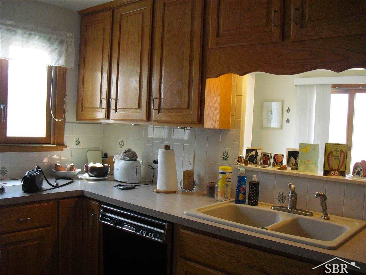 1575 Liberty Road Saginaw, MI 48604 - Photo 15 of 19 31187832-14.JPG