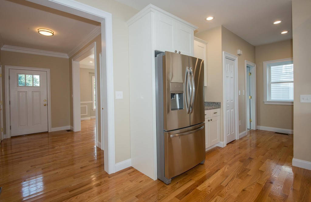 90 Whitney Road Medford, MA 02155 - Photo 6 of 30 Gallery Image 6