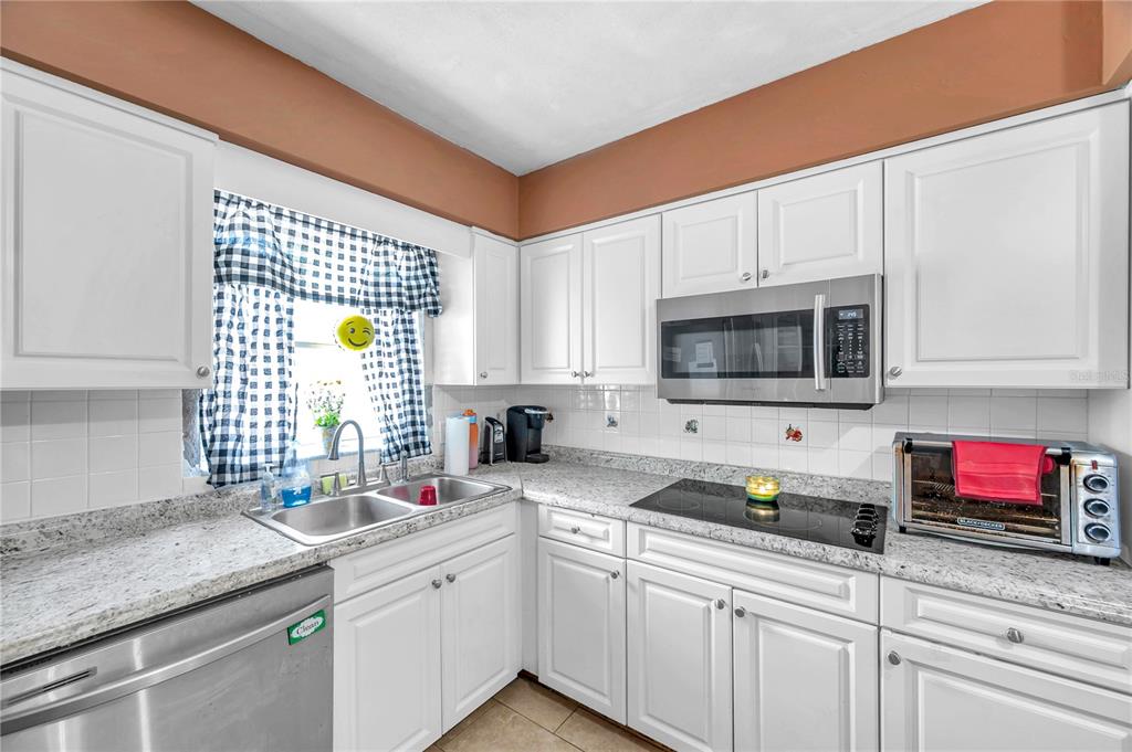 3119 Roberta Street Largo, FL 33771 - Photo 3 of 26