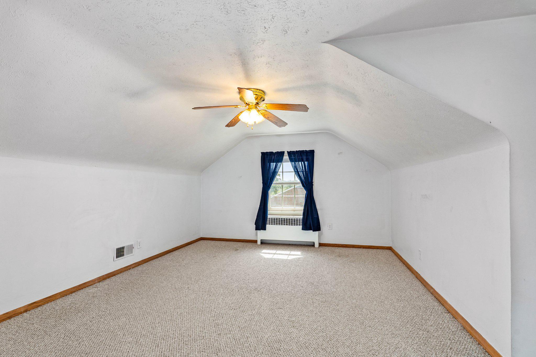 806 Long Bar Harbor Road Abingdon, MD 21009 - Photo 29 of 41 Bedroom #4 on upper level.