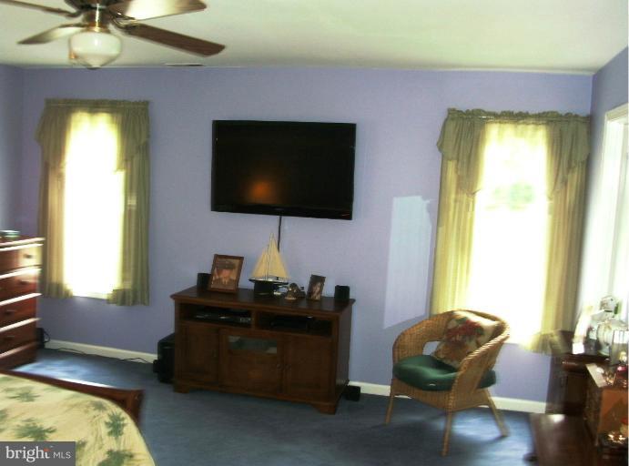 823 Seneca Park Road Middle River, MD 21220 - Photo 12 of 29 Bedroom (Master)