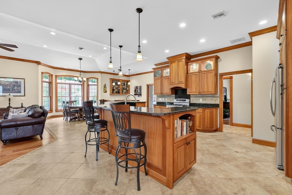 357 Westerly Circle Ludlow, MA 01056 - Photo 10 of 35