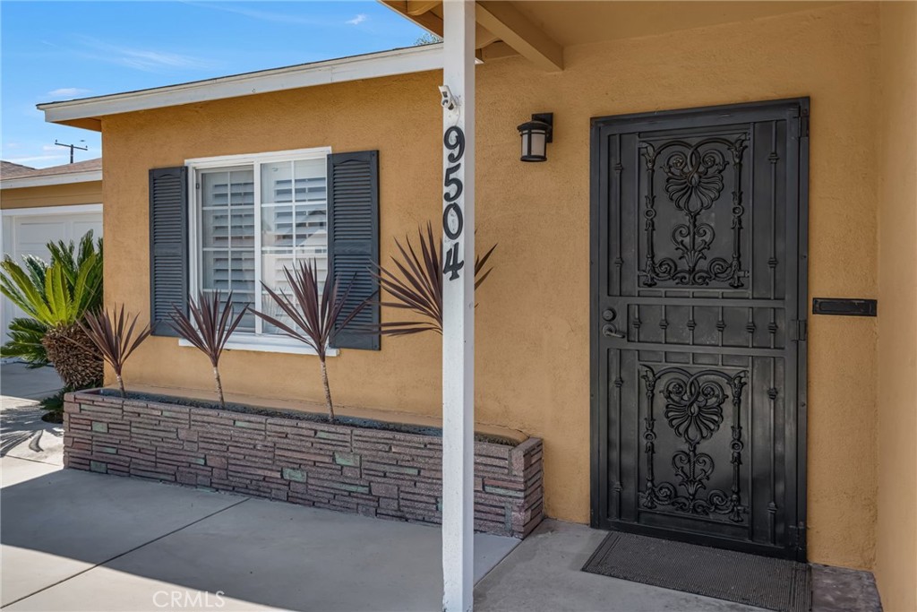 9504 Van Ruiten Street Bellflower, CA 90706 - Photo 4 of 32