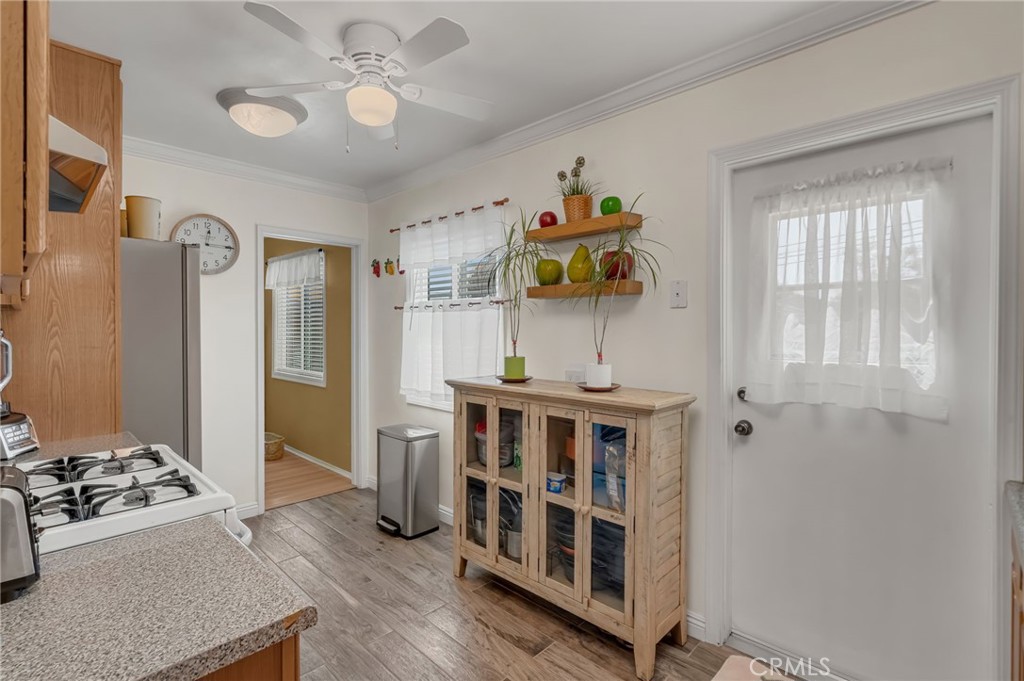 9504 Van Ruiten Street Bellflower, CA 90706 - Photo 9 of 32