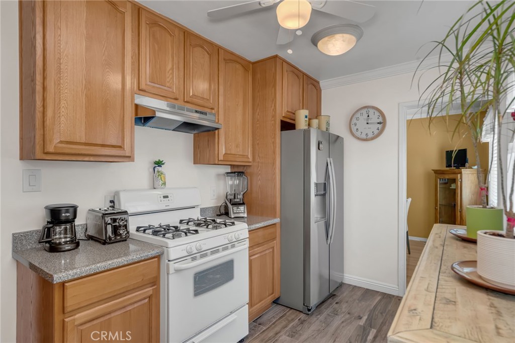 9504 Van Ruiten Street Bellflower, CA 90706 - Photo 10 of 32