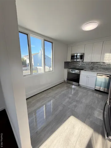 $775,000 | 300 Branch Avenue, Freeport, NY 11520