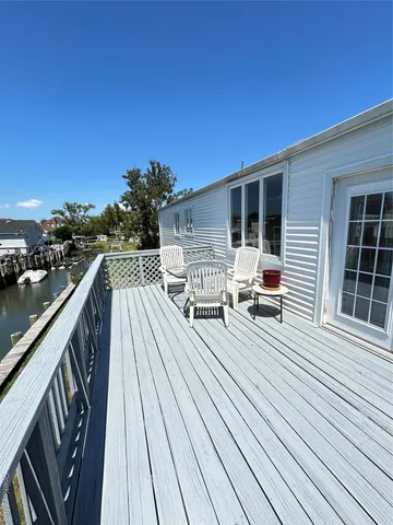 $775,000 | 300 Branch Avenue, Freeport, NY 11520