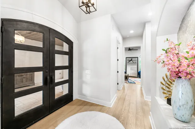 $1,375,000 | 8614 Wild Wind, Garden Ridge, TX 78266