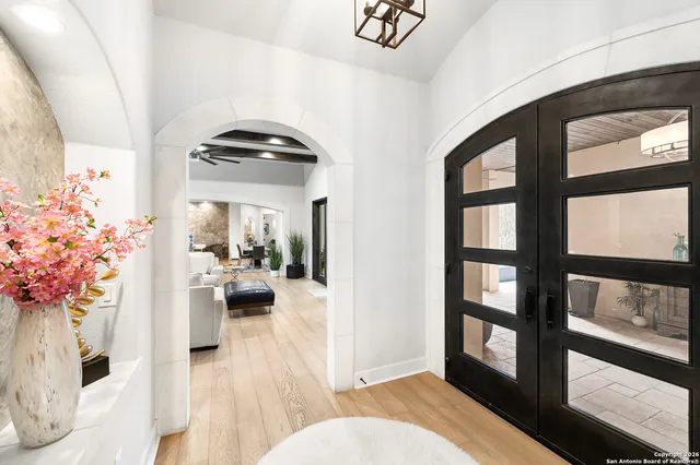 $1,375,000 | 8614 Wild Wind, Garden Ridge, TX 78266