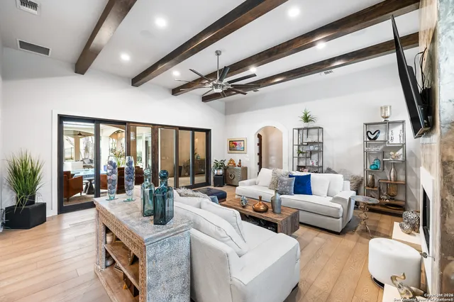 $1,375,000 | 8614 Wild Wind, Garden Ridge, TX 78266