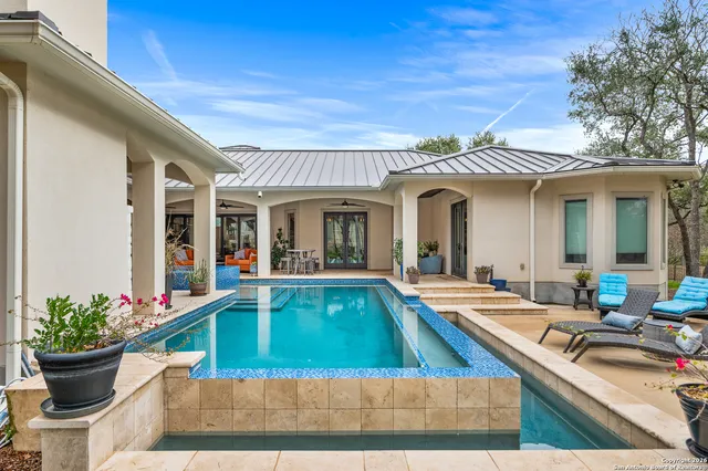 $1,375,000 | 8614 Wild Wind, Garden Ridge, TX 78266