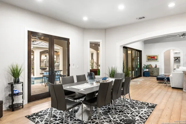 $1,375,000 | 8614 Wild Wind, Garden Ridge, TX 78266