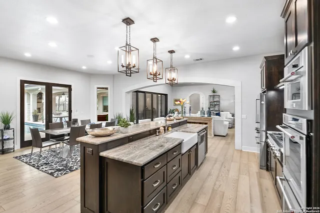 $1,375,000 | 8614 Wild Wind, Garden Ridge, TX 78266