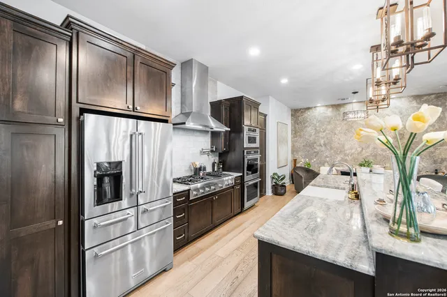 $1,375,000 | 8614 Wild Wind, Garden Ridge, TX 78266