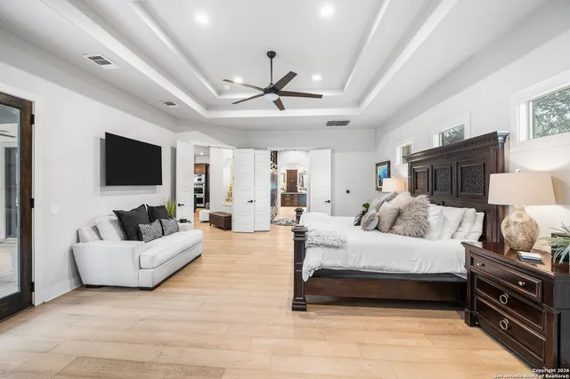 $1,375,000 | 8614 Wild Wind, Garden Ridge, TX 78266