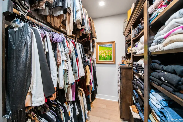 $1,375,000 | 8614 Wild Wind, Garden Ridge, TX 78266