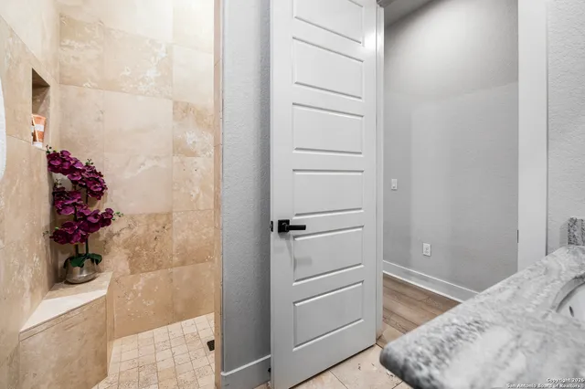 $1,375,000 | 8614 Wild Wind, Garden Ridge, TX 78266