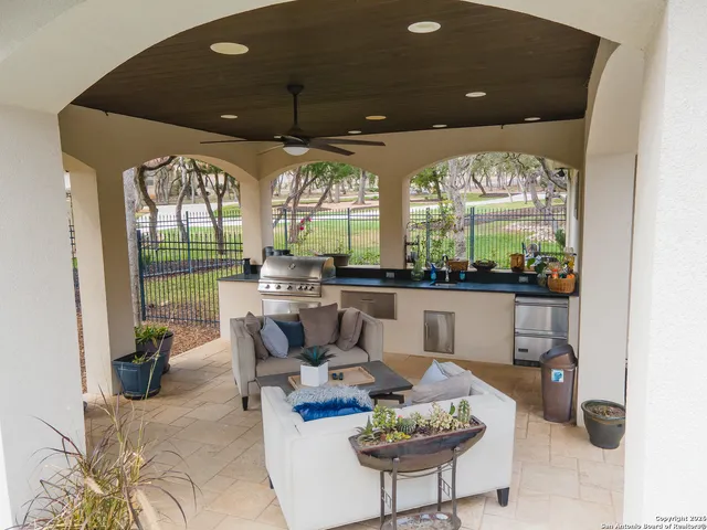 $1,375,000 | 8614 Wild Wind, Garden Ridge, TX 78266